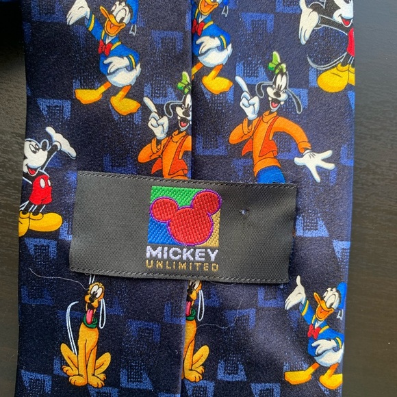 Mickey Unlimited Disney Mickey Mouse Goofy Donald Duck Pluto Blue Men’s Tie - Picture 3 of 3